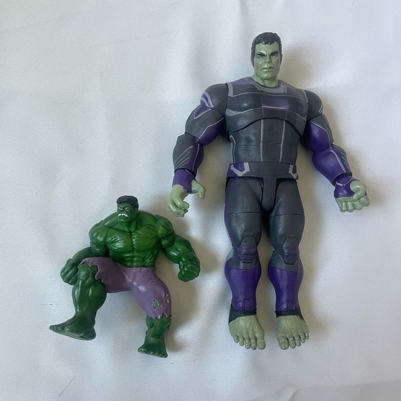 Marvel Hulk Action Figures– 9” Professor Hulk & 5” Classic Hulk Disney Toy - Picture 9 of 9